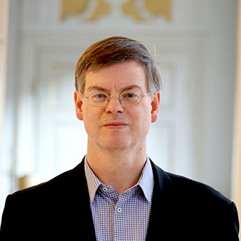 Dr. Dirk Fonfara