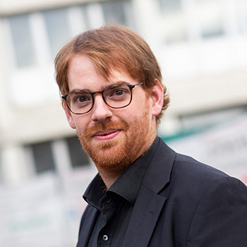 Prof. Dr. Sebastian Kurtenbach ist Professor für Politikwissenschaften/Sozialpolitik an der Fach-hochschule Münster. 